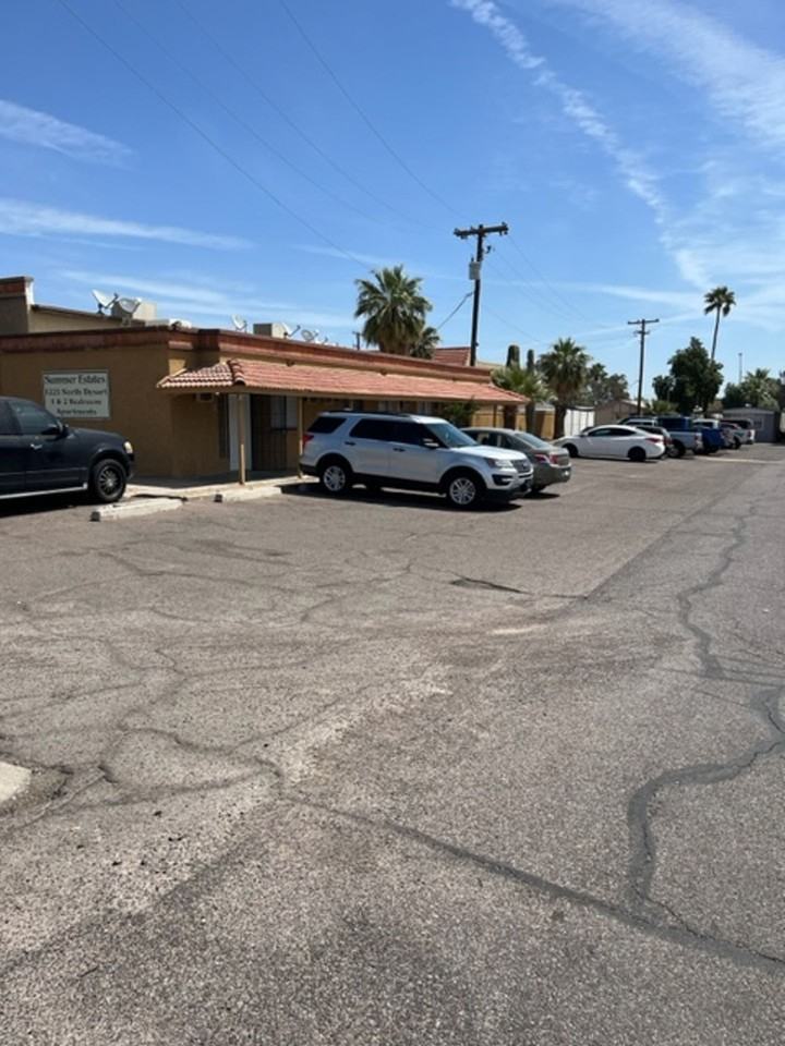 Affordable Living in an Unbeatable Location — Summer Estates, Leasing Availability! - Photo 5 of 18