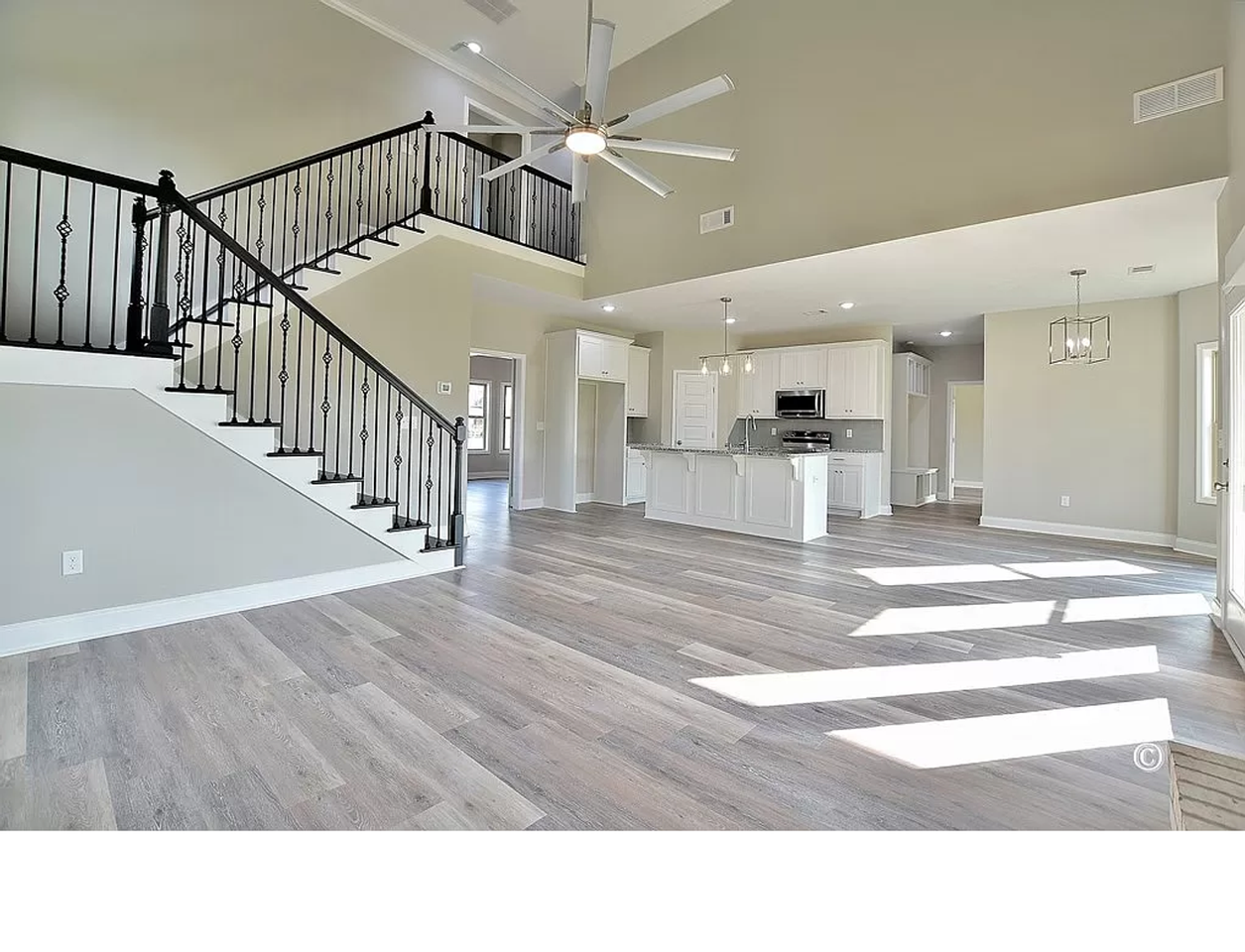 18 Sword St - Photo 2 of 20