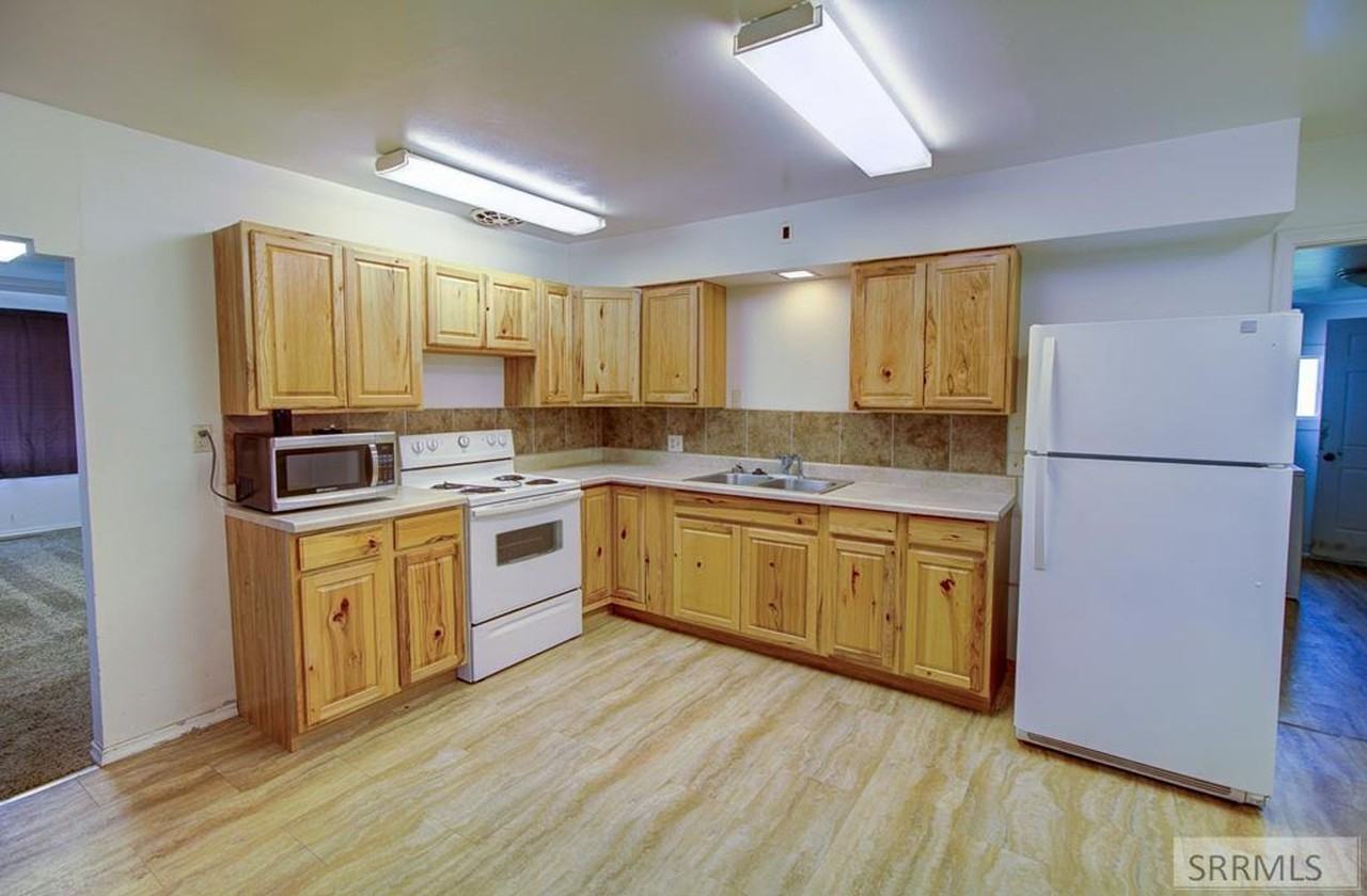 7 N 3rd W - Photo 3 of 20