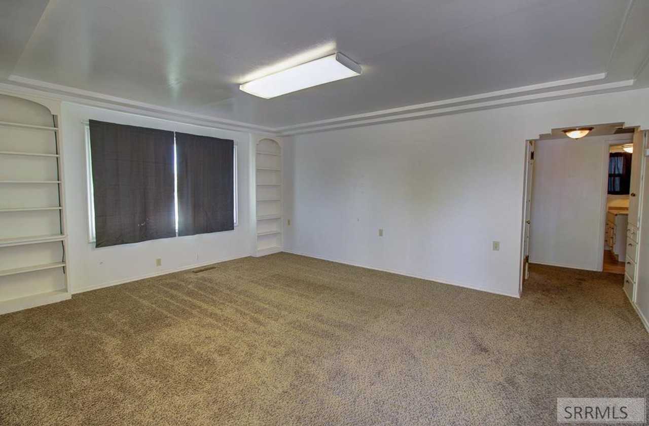 7 N 3rd W - Photo 6 of 20