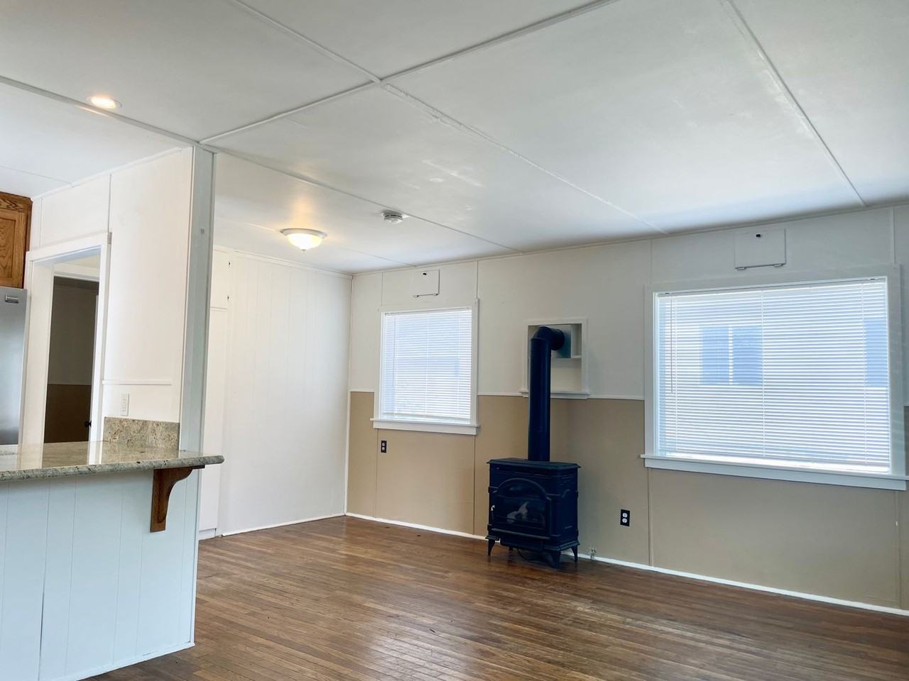 1535 Park Ave - Photo 3 of 14