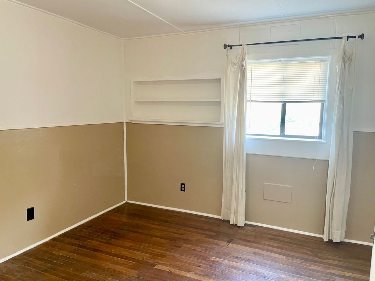 1535 Park Ave - Photo 6 of 14