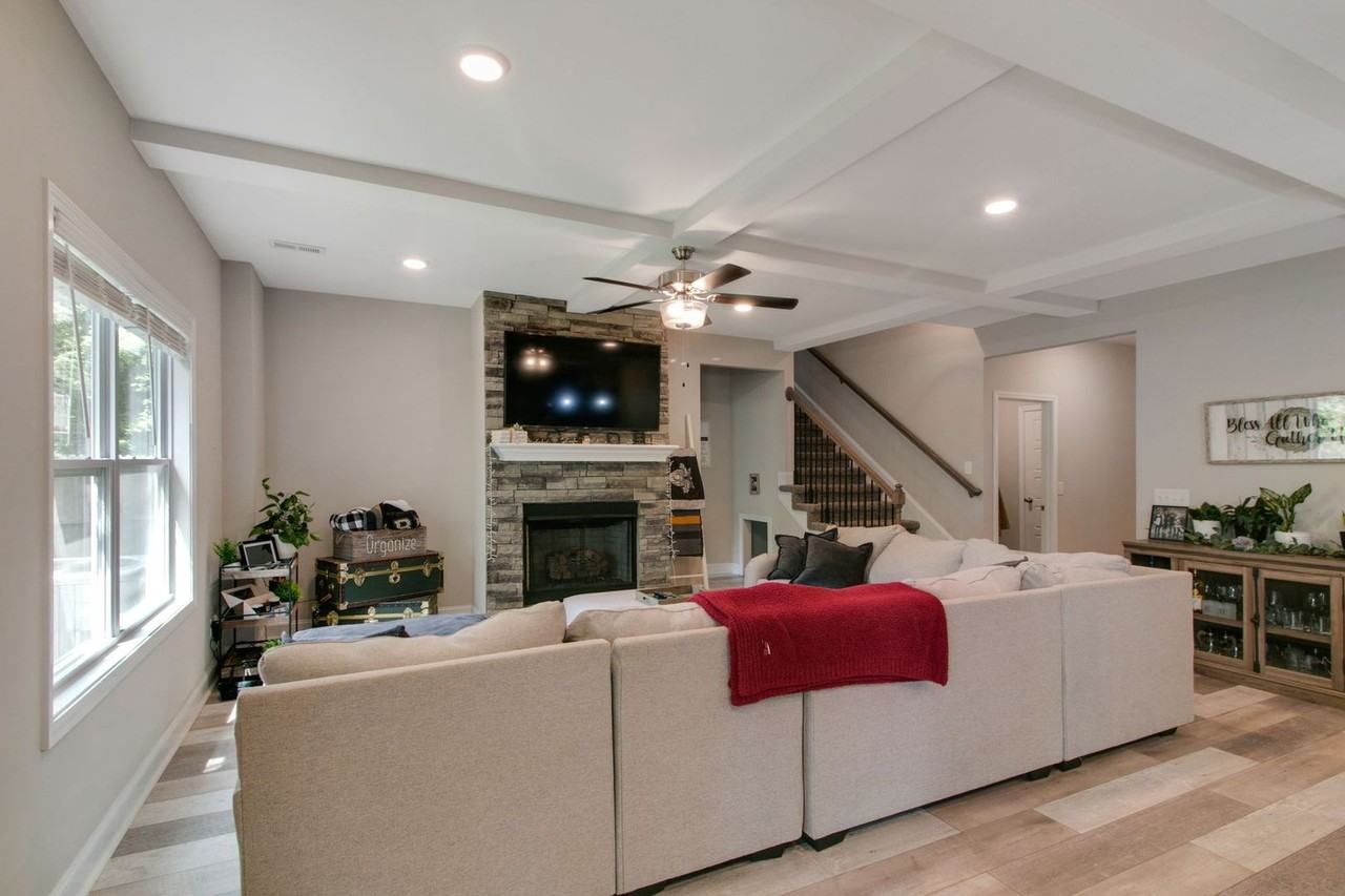 1166 Eagles Nest Ln - Photo 7 of 29