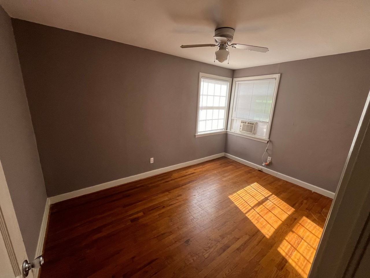 315 Tyler St - Photo 3 of 16