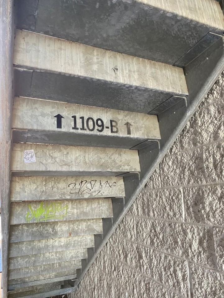 1109 Moro St - Photo 2 of 27