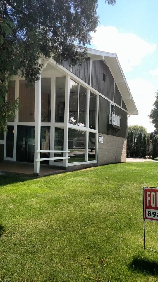 August Management presents the Imperial House Apartments 2129