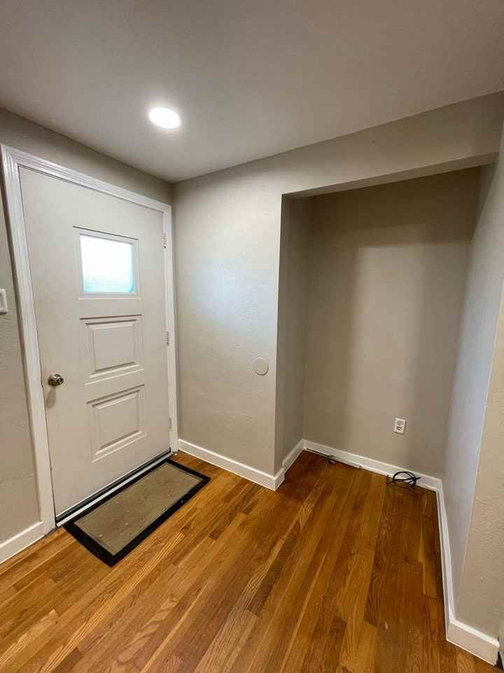 157 Merritt Ave - Photo 2 of 31