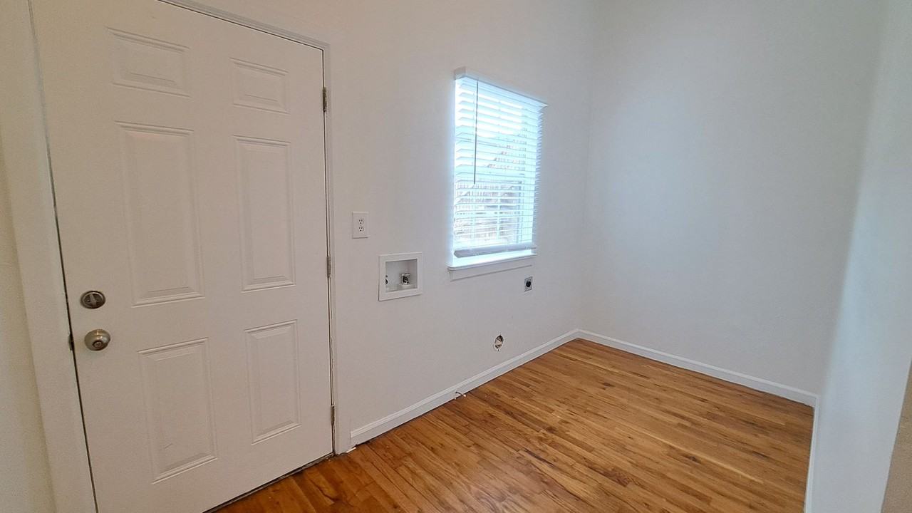 2539-41 Gravier - Photo 2 of 10