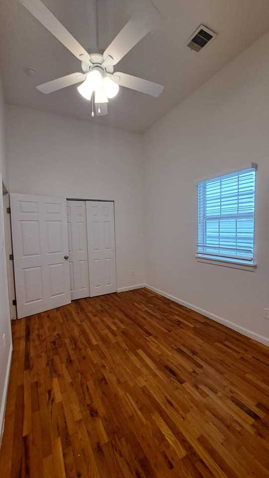 2539-41 Gravier - Photo 3 of 10