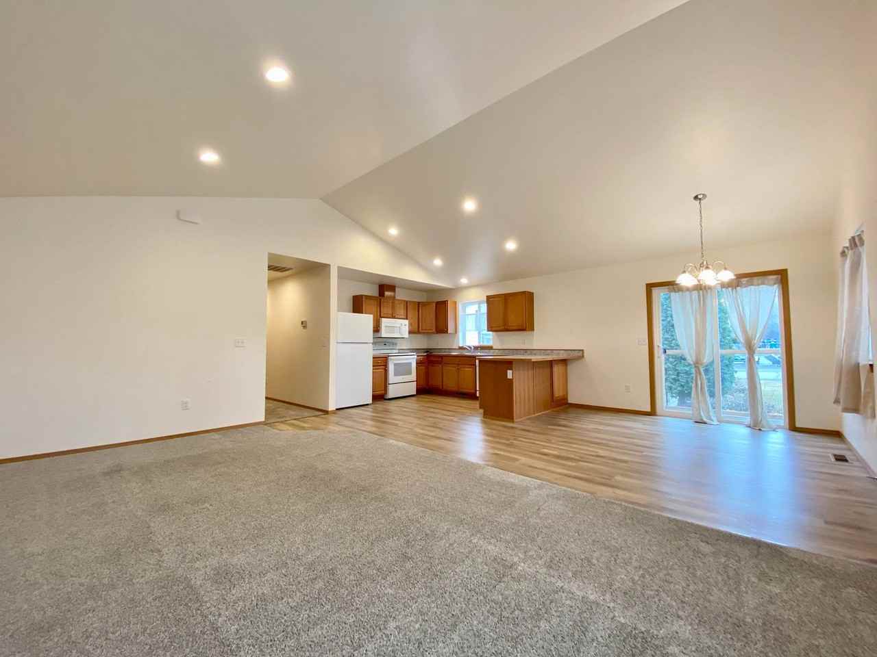 623 S 3rd - LP - Photo 2 of 15