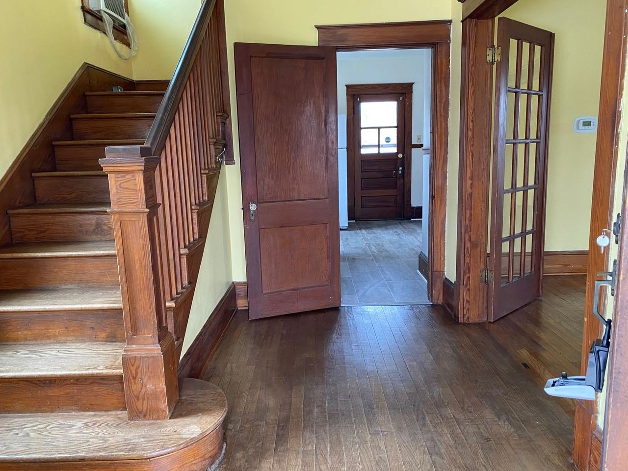 308 Gainesboro Rd - Photo 2 of 23