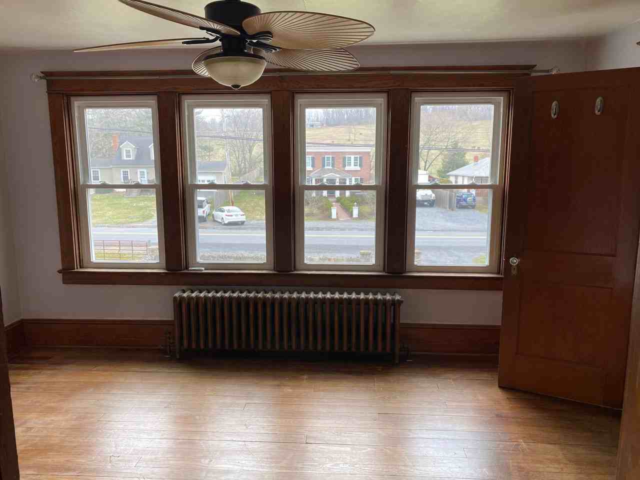 308 Gainesboro Rd - Photo 4 of 23