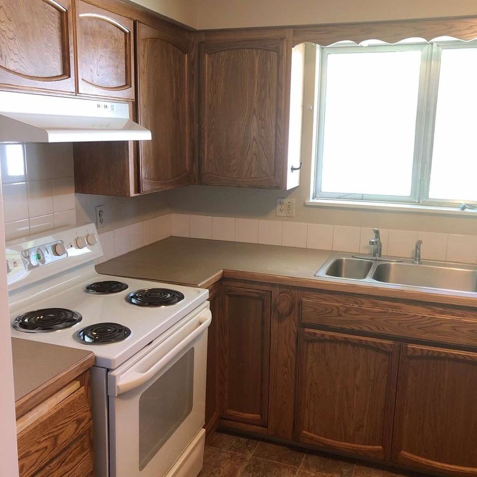 324 E Dewey Ave - Photo 6 of 24