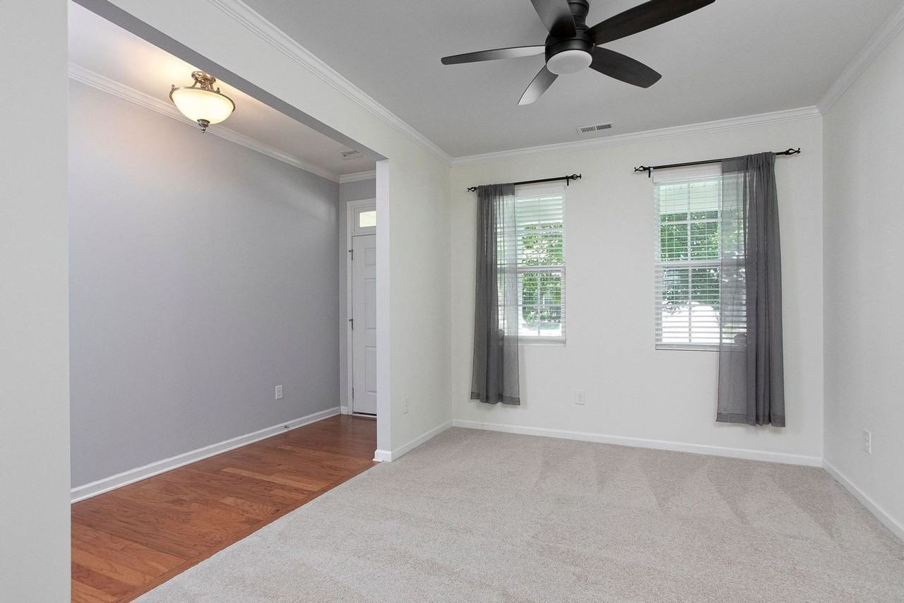427 Stapleford Ln - Photo 4 of 18