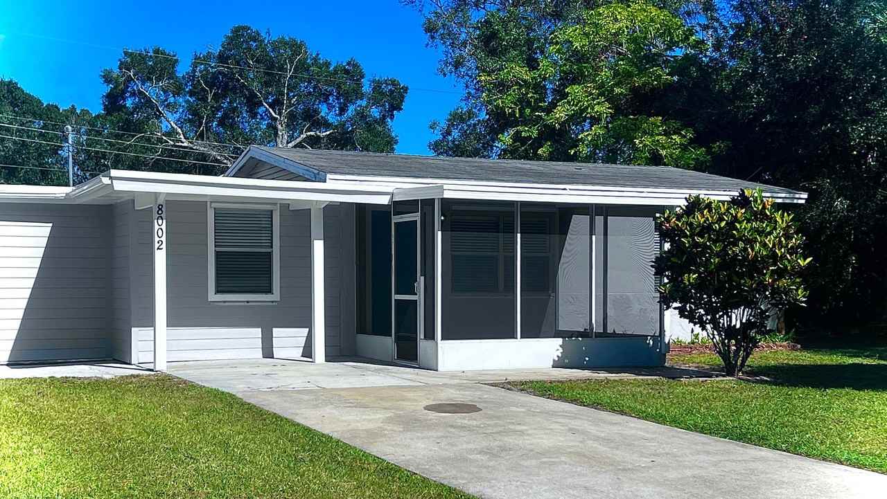 8002 Miramar Ave - Photo 2 of 10