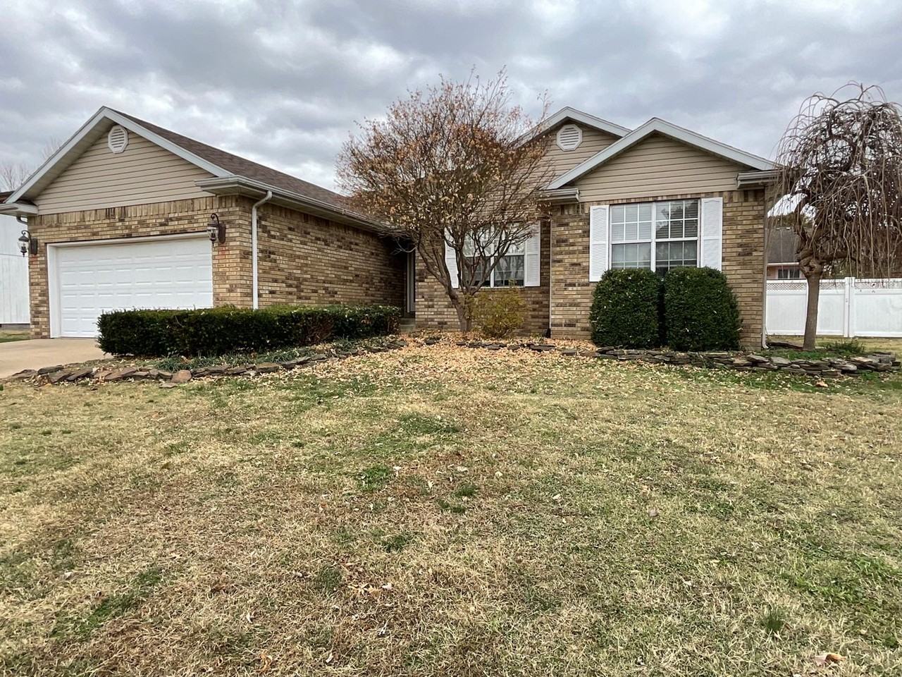 3726 Castle Rock Drive - Photo 2 of 25