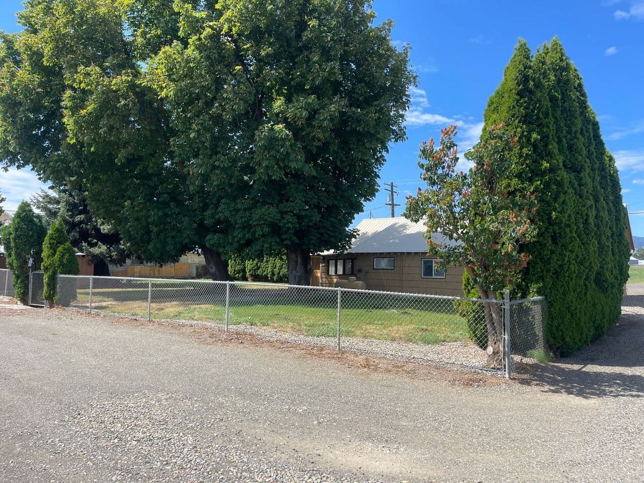 1660 Brown Rd - Photo 3 of 50