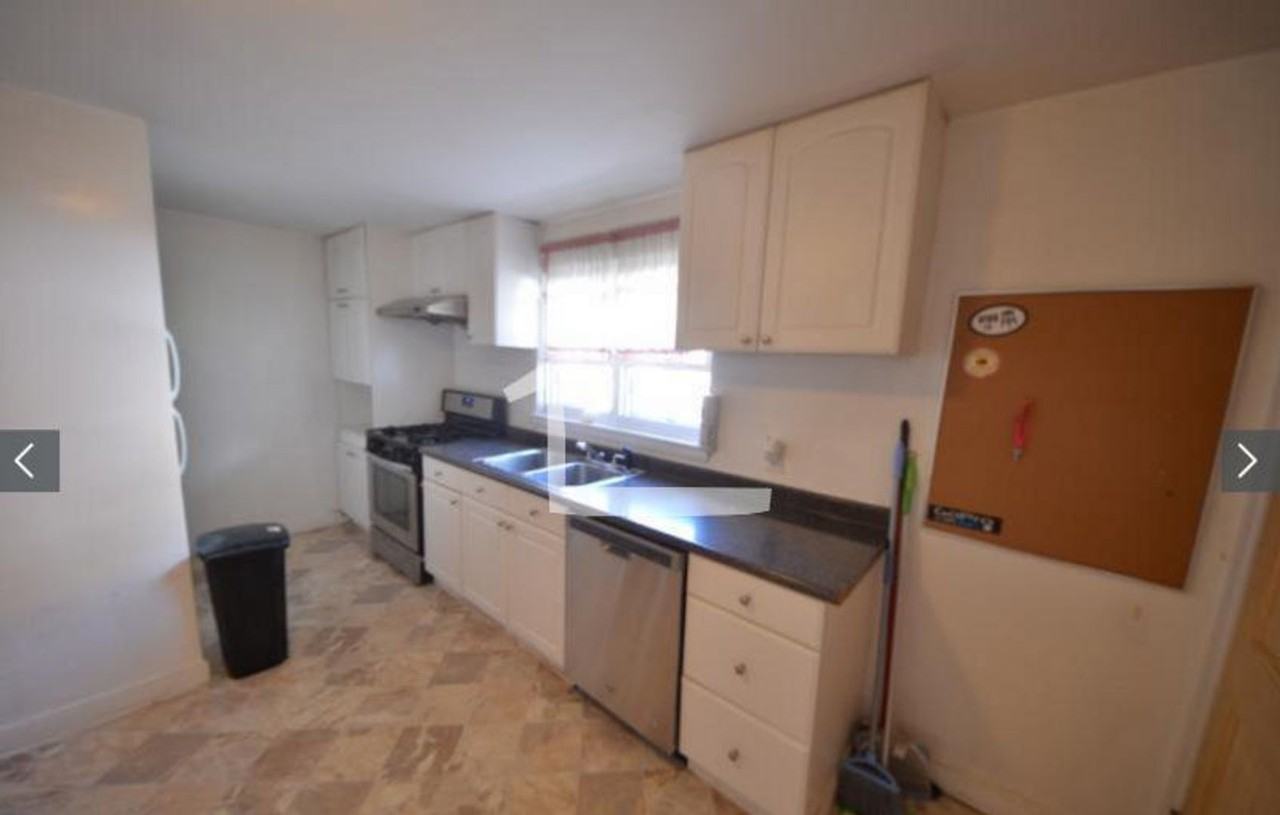 256 Corey Rd - Photo 5 of 14