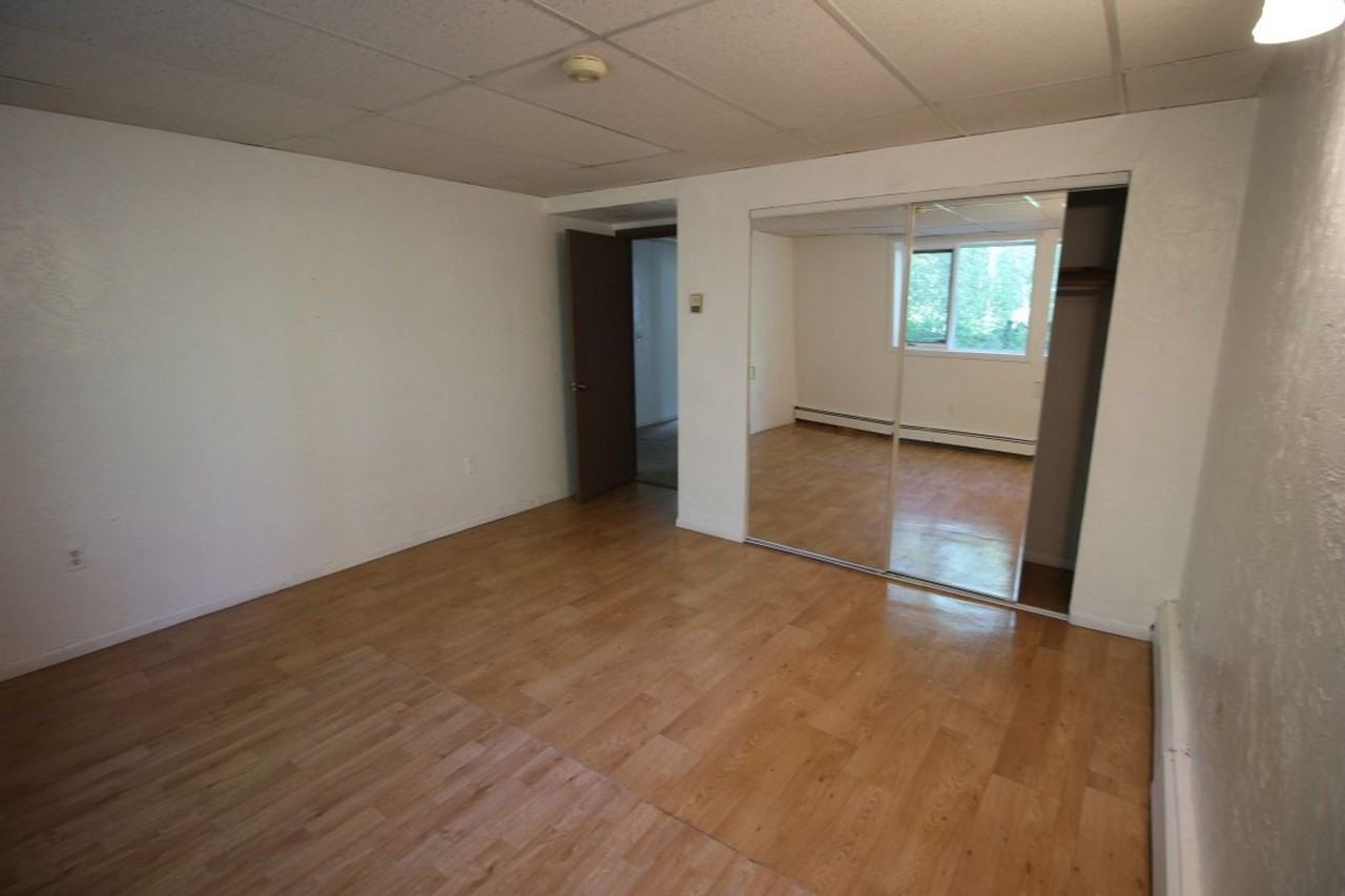 Lyle Ave 3766 - BH - Photo 2 of 12