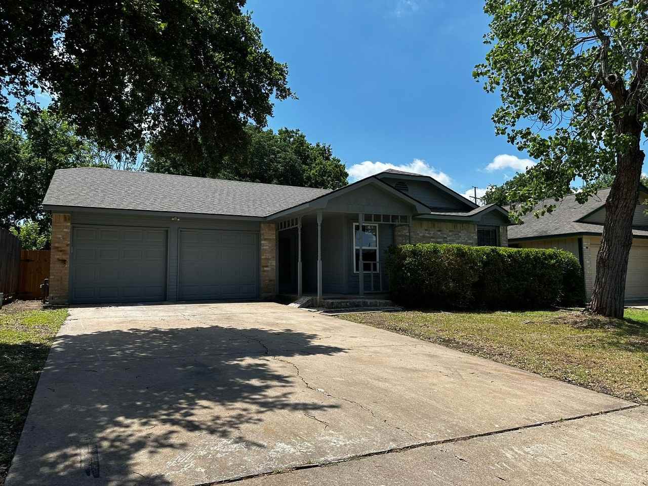 12207 Shropshire Blvd - Photo 2 of 19