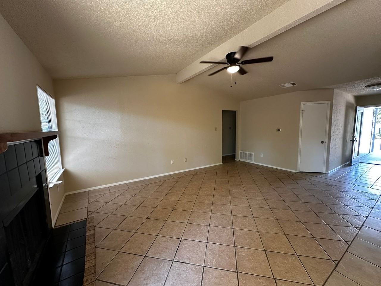 12207 Shropshire Blvd - Photo 6 of 19