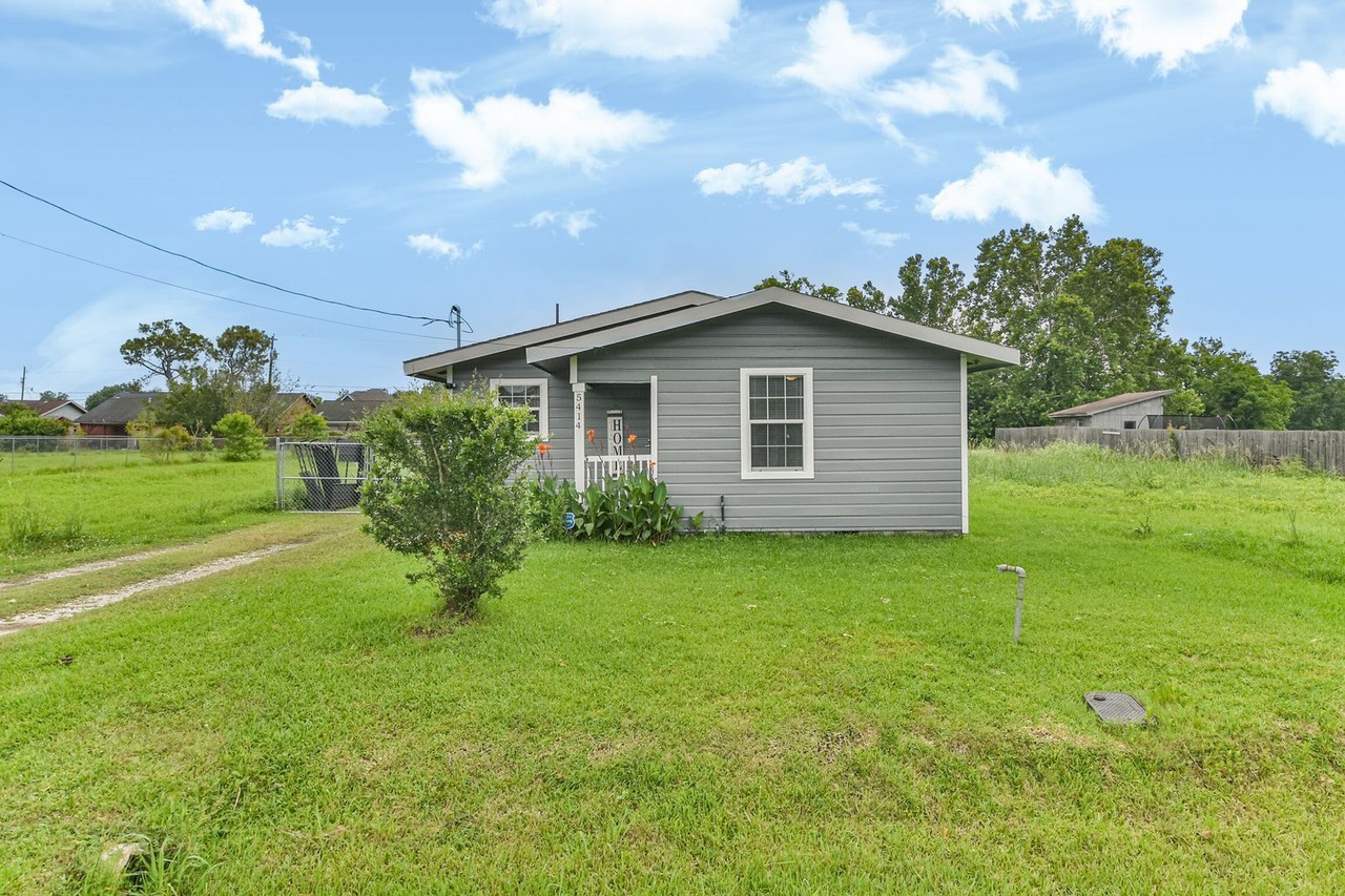5414 Evelyn St - Photo 2 of 32