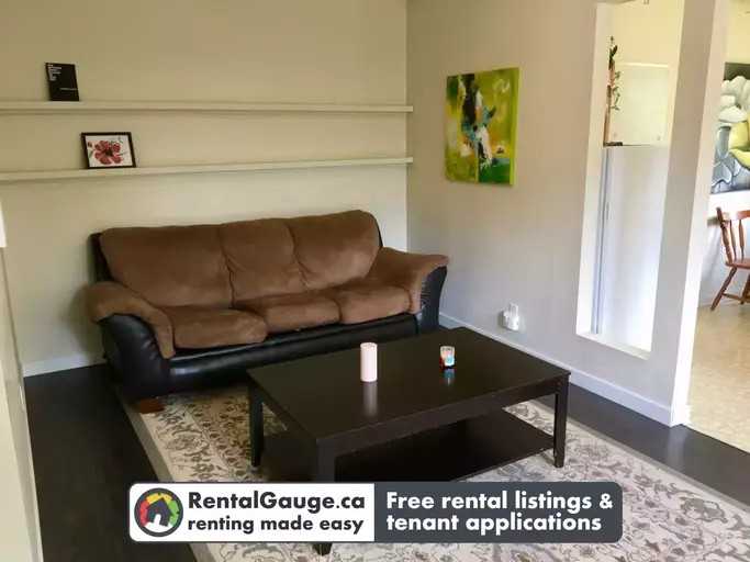 113 Calderwood Dr - Photo 3 of 12