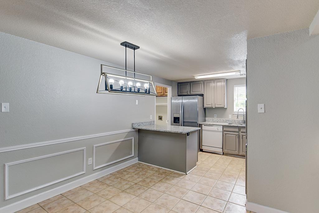 623 Lemon Dr - Photo 7 of 30