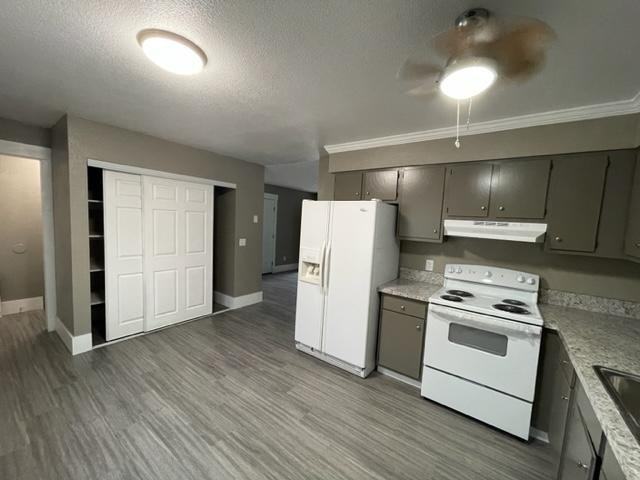 1210 W Maryland Ln - Photo 3 of 21