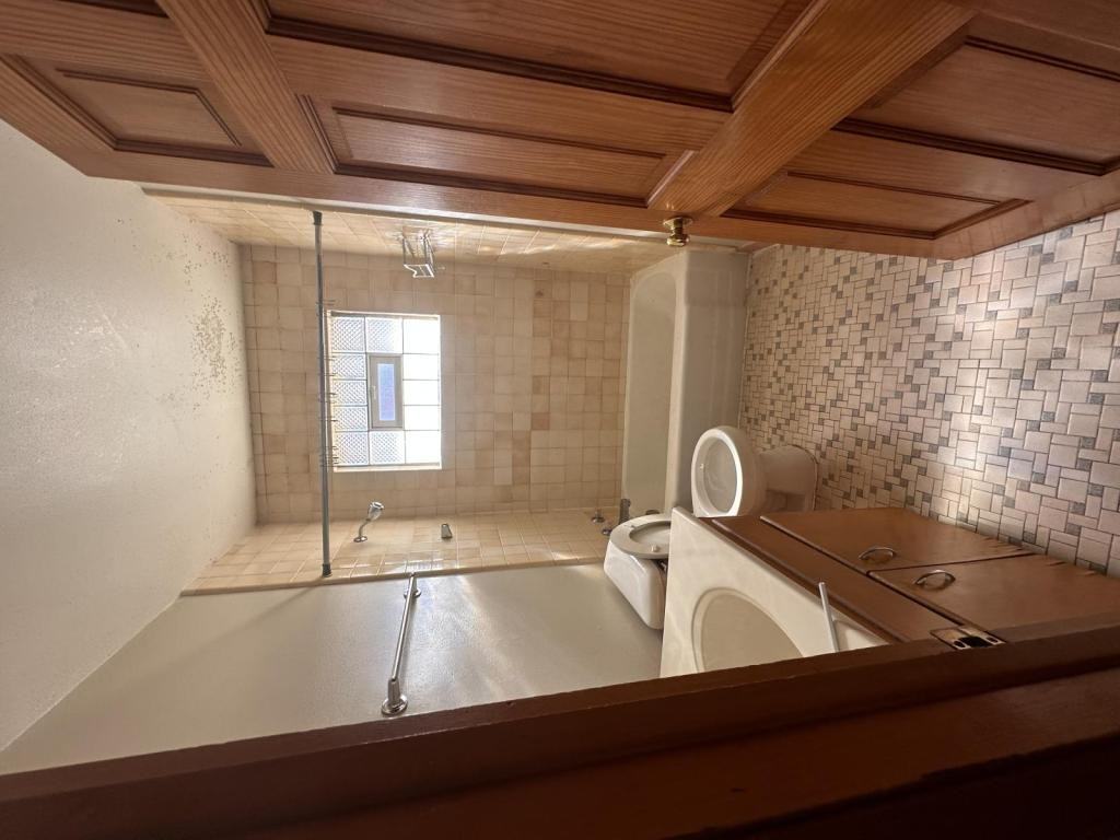 N89W15848 Main St - Photo 3 of 8