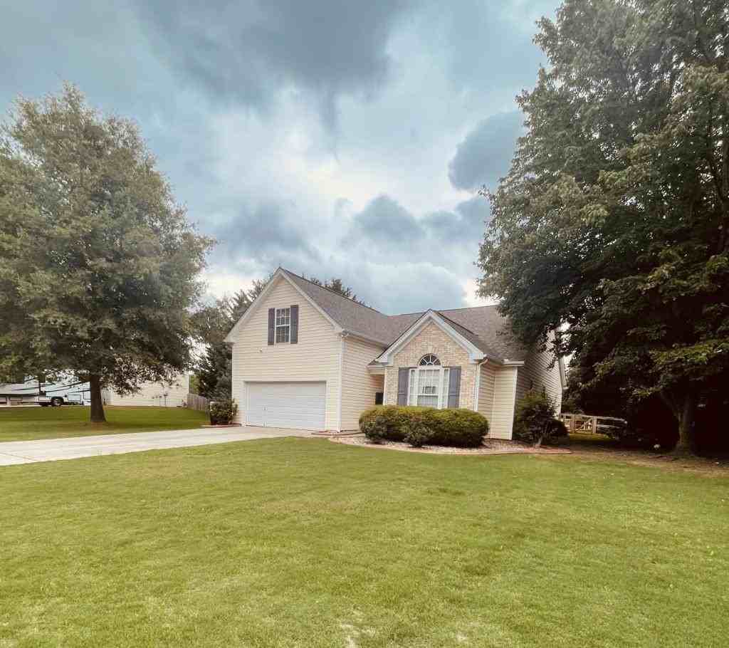 156 Largess Ln - Photo 2 of 33