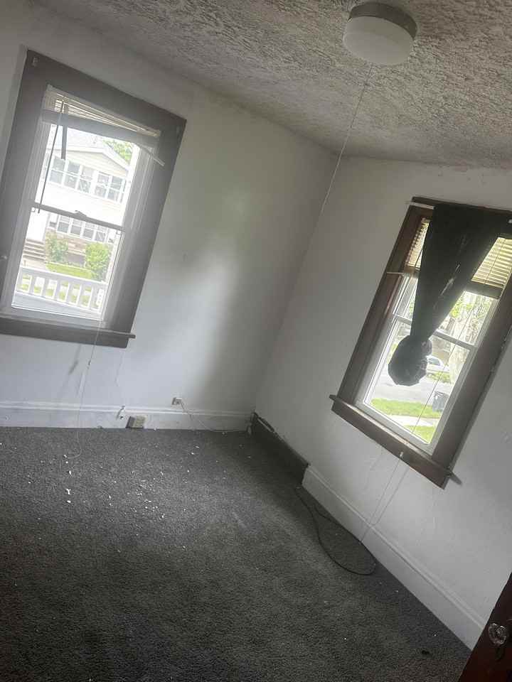 16301 Huntmere Ave #1 - Photo 5 of 9