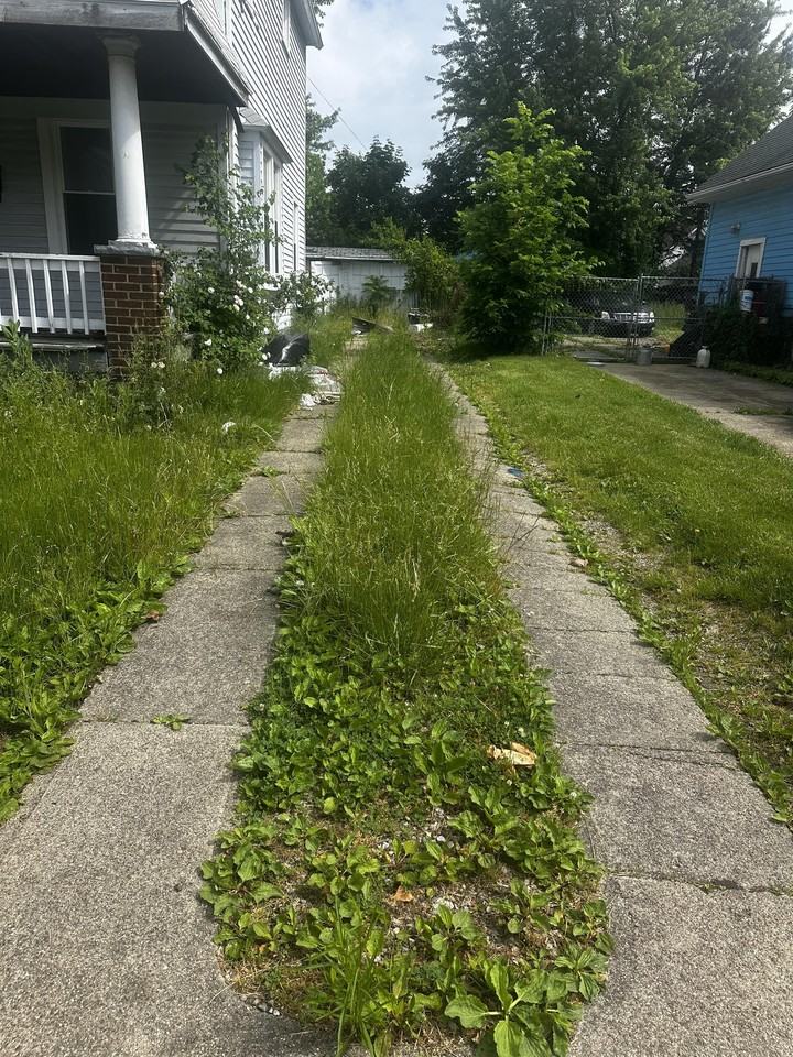 16301 Huntmere Ave #1 - Photo 6 of 9