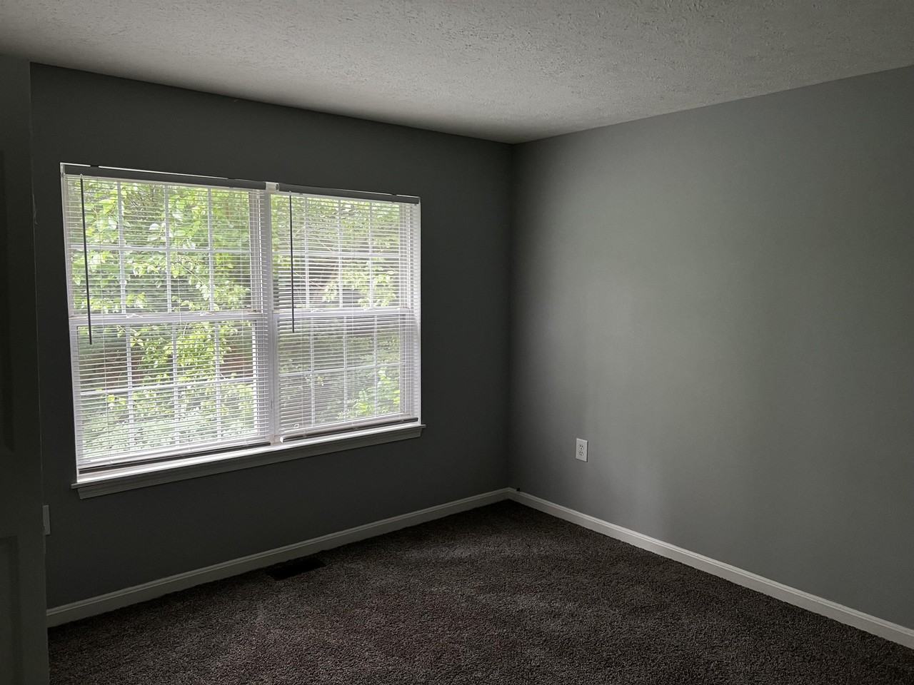 10 Morningstar Dr #1 - Photo 2 of 11