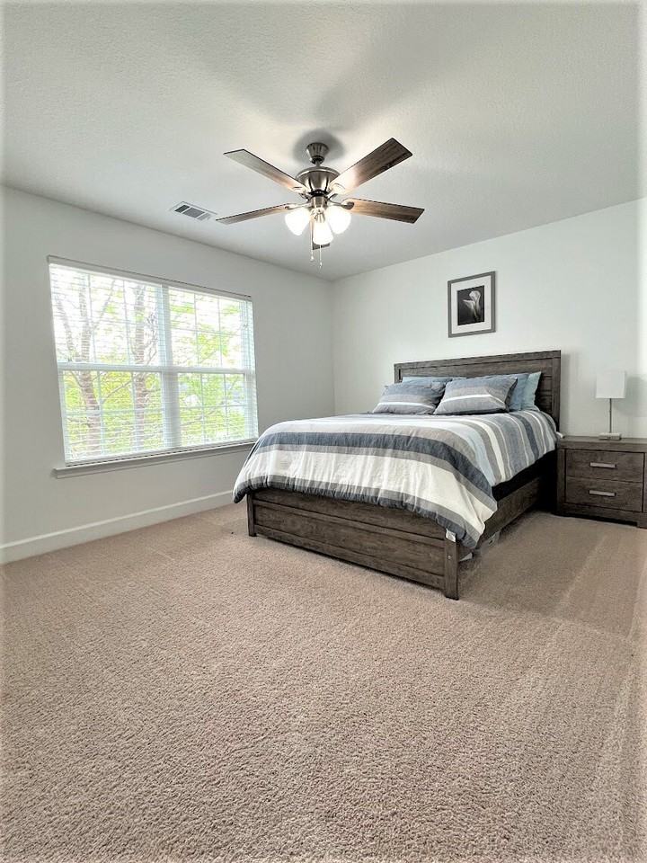 56 Osgood Ln - Photo 3 of 37
