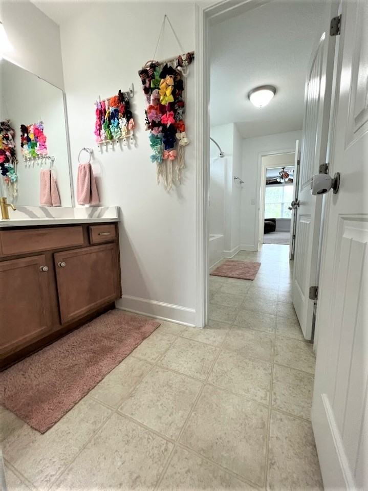 56 Osgood Ln - Photo 2 of 37