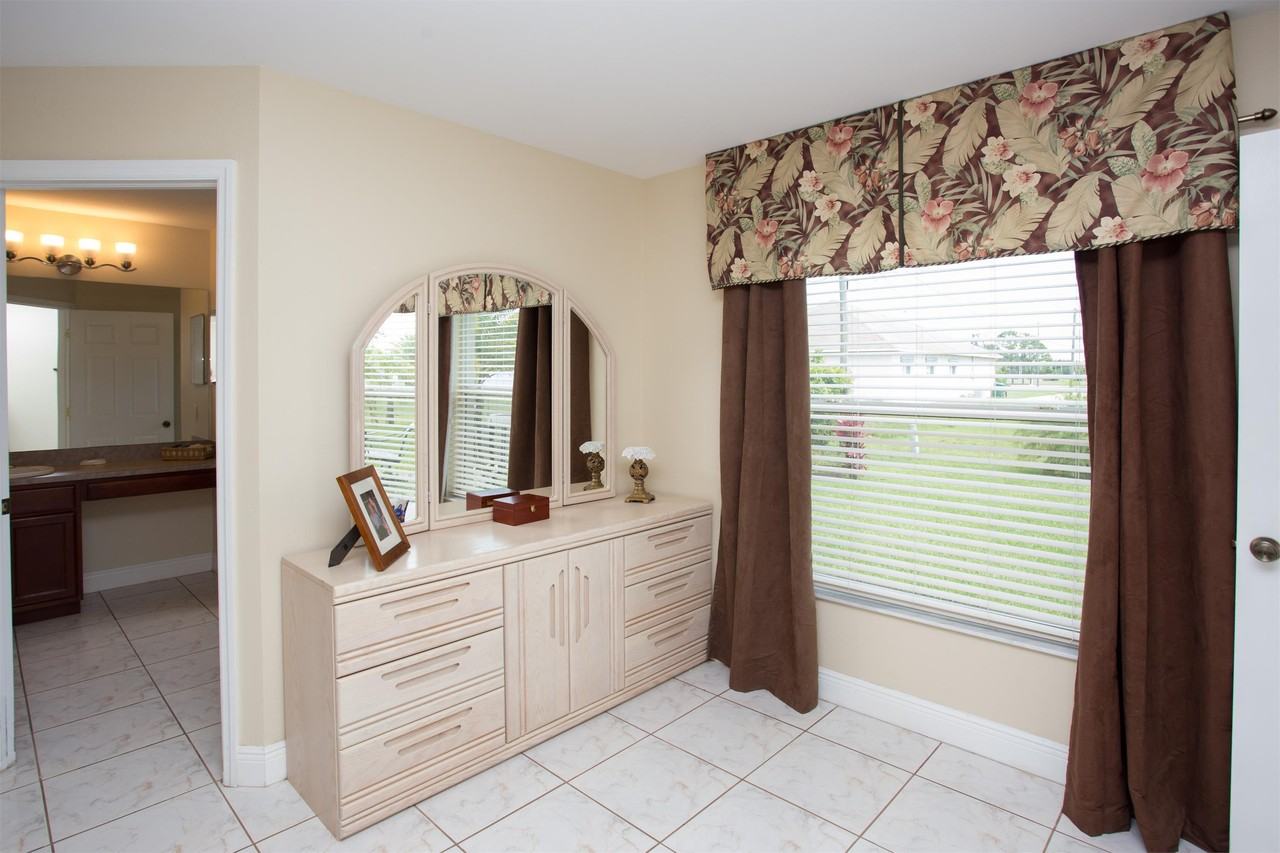 301 Se 1st St - Photo 3 of 50