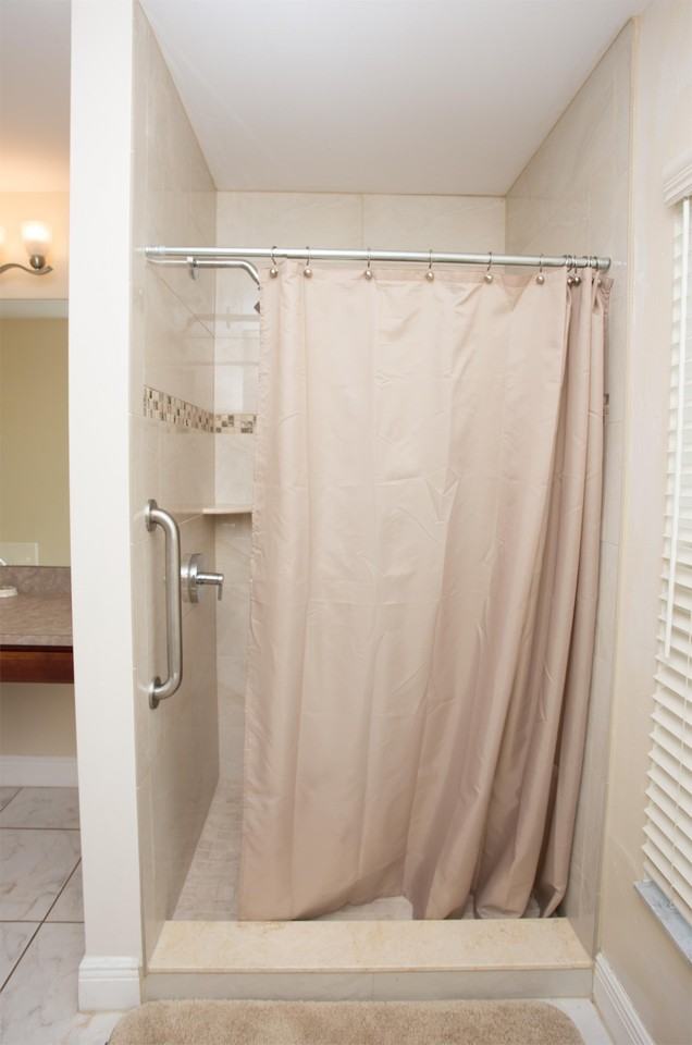 301 Se 1st St - Photo 4 of 50