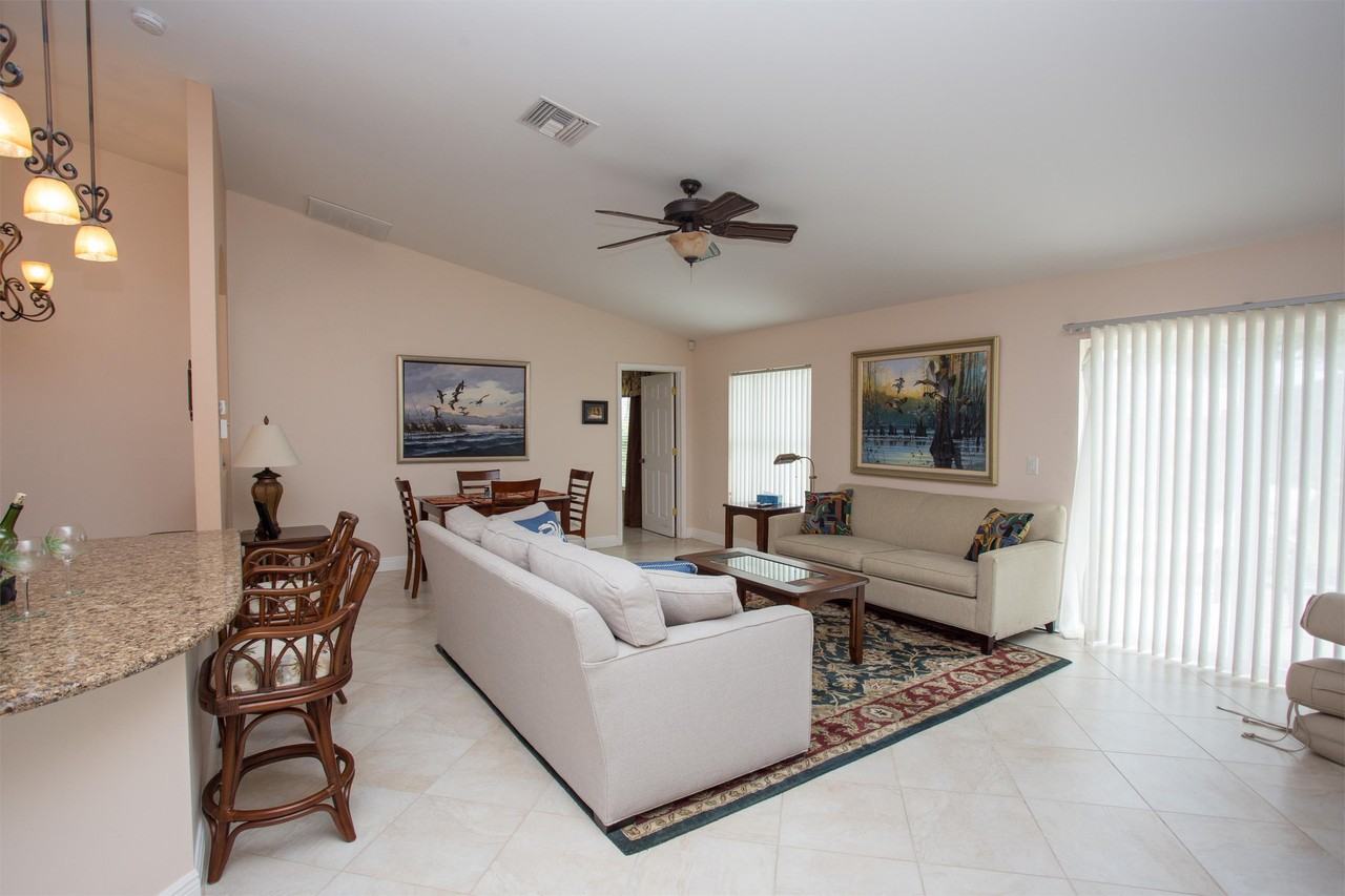 301 Se 1st St - Photo 5 of 50