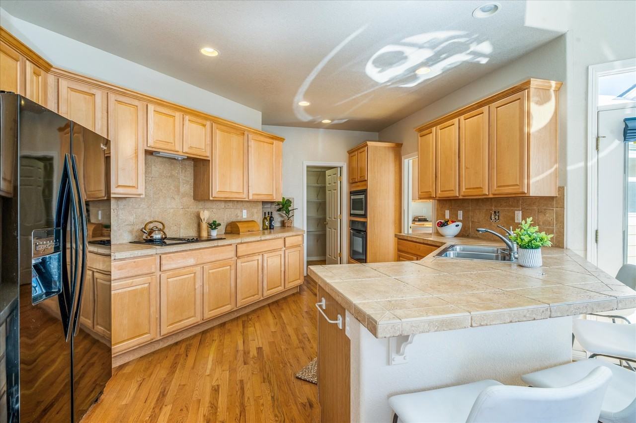 8646 Eldridge St - Photo 2 of 18
