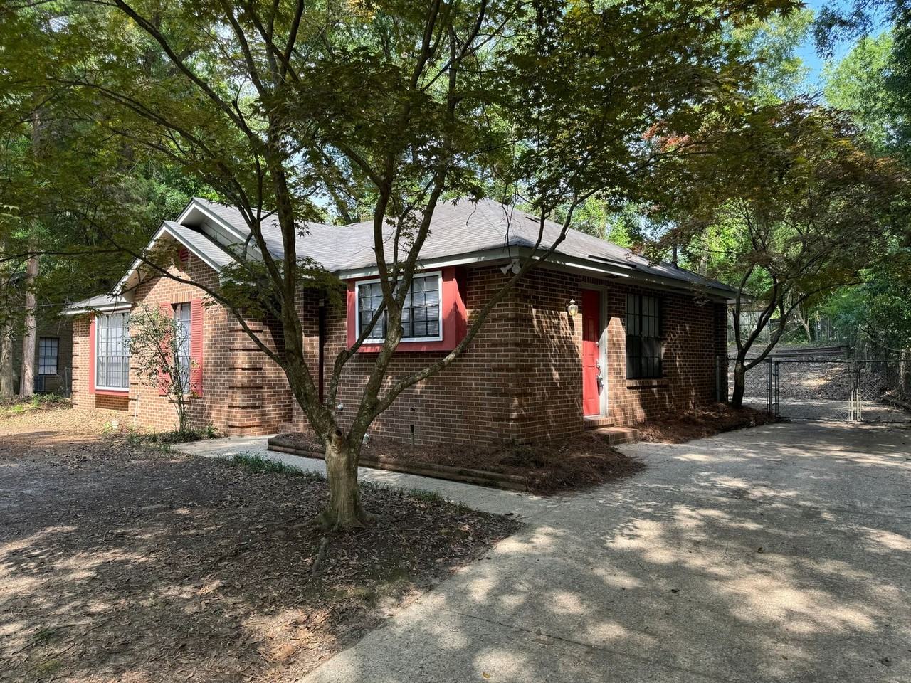 348 Bent Tree Dr - Photo 3 of 23