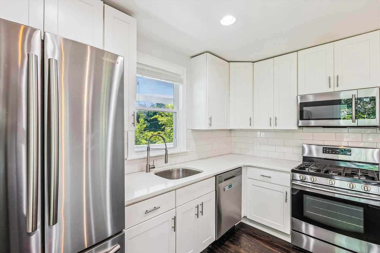 2612 33rd St Se #X - Photo 2 of 31