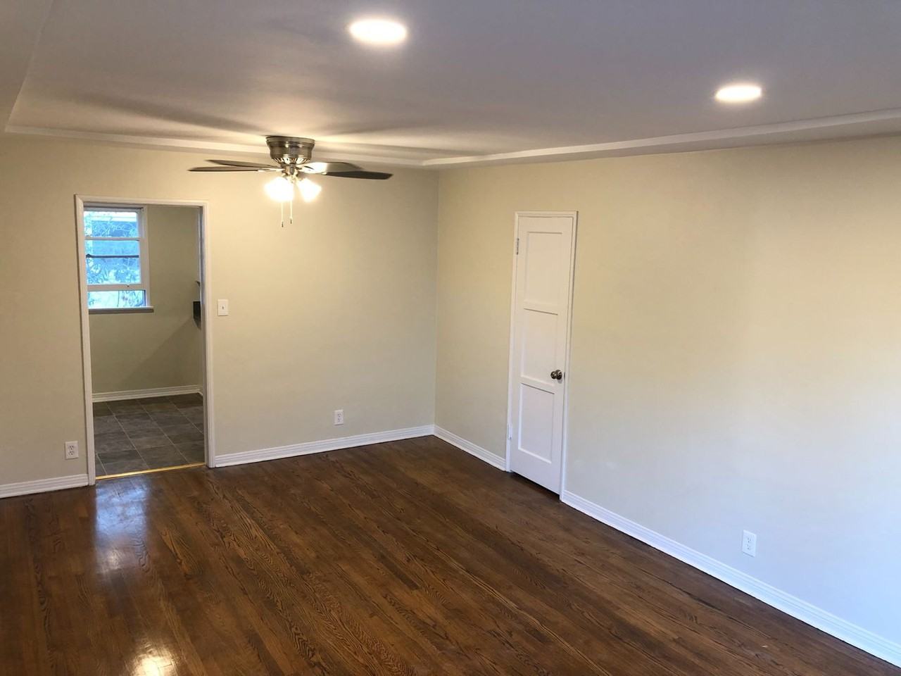 621 Midvale Avenue - Photo 5 of 12