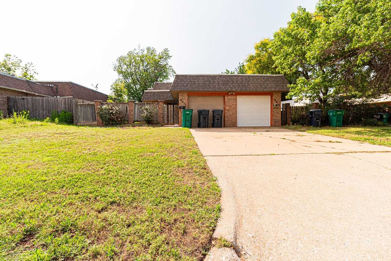 6417 N Peniel Ave - Photo 2 of 49