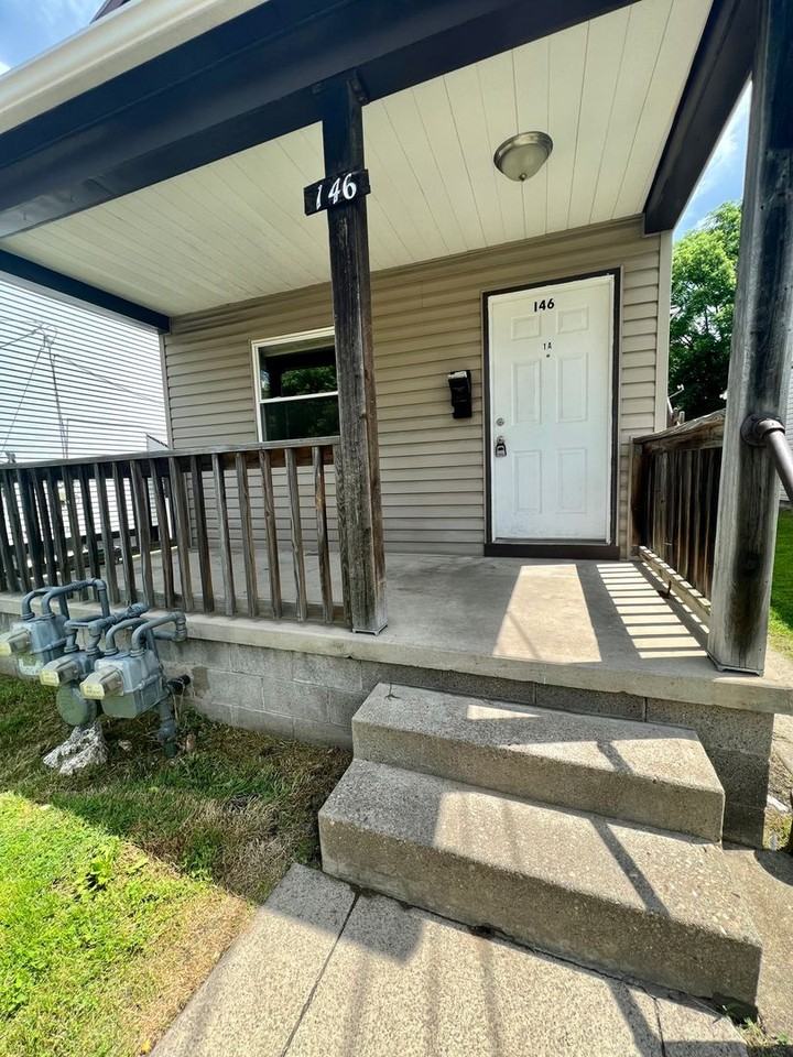 146 Maplewood Avenue (Full Service) - Photo 2 of 17