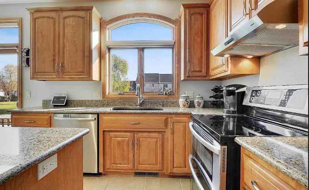 4932 N Waterford Dr #1 - Photo 4 of 9