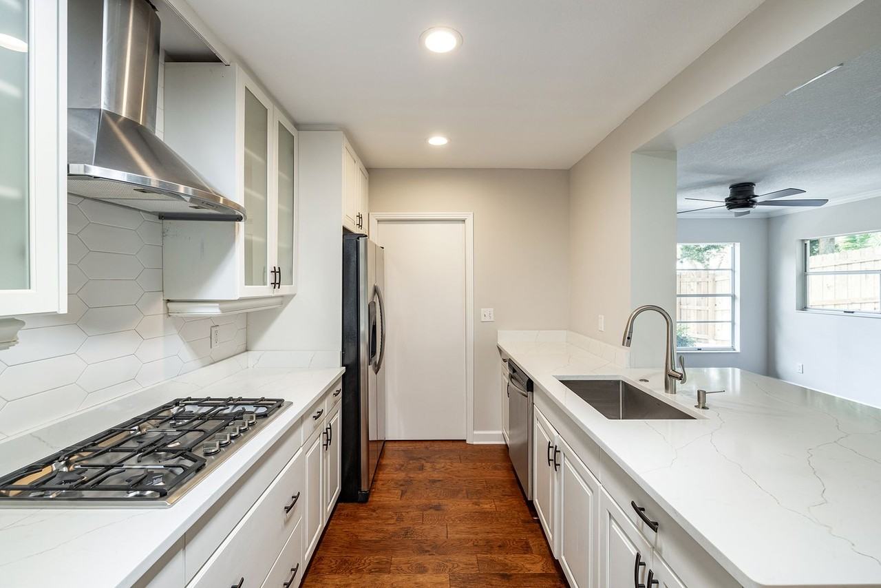 3423 W San Jose St - Photo 4 of 33