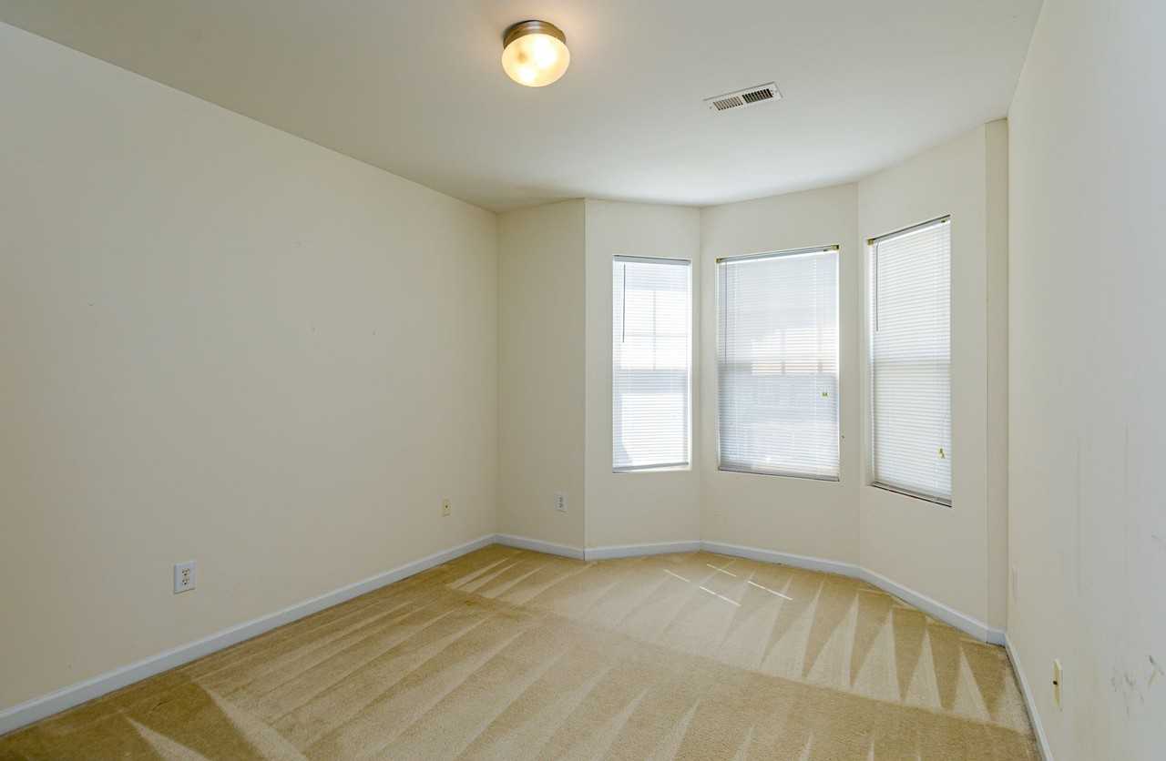 7214 Olmstead Dr - Photo 7 of 22