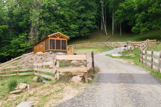 289 Morgan Branch Rd - Photo 2 of 17