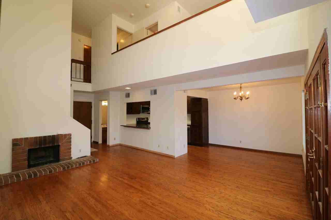 4425 Whitsett Ave #213 - Photo 3 of 26